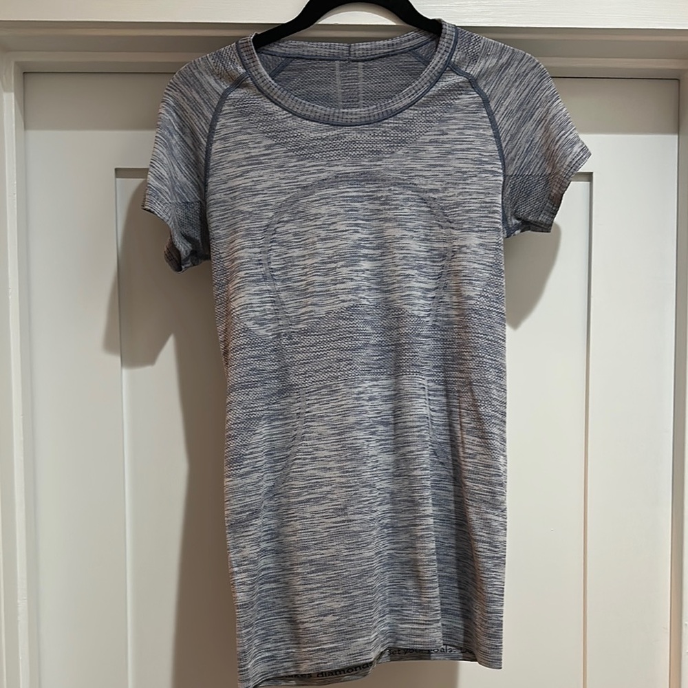 Women's Heather Gray Short Sleeve Top